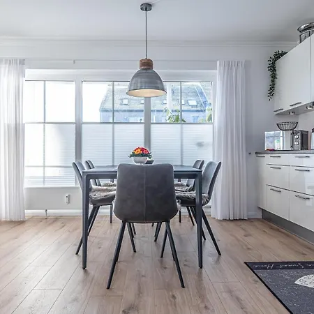 Fewo1846 - Auszeit Wassersleben - Elegantes Mit Balkon Und 2 Schlafzimmern Am Strand